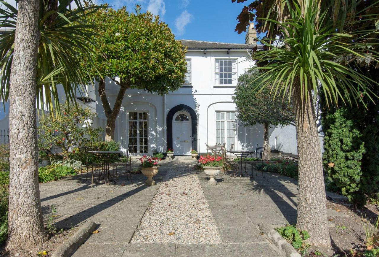 The White House Hotel Charmouth Exterior photo
